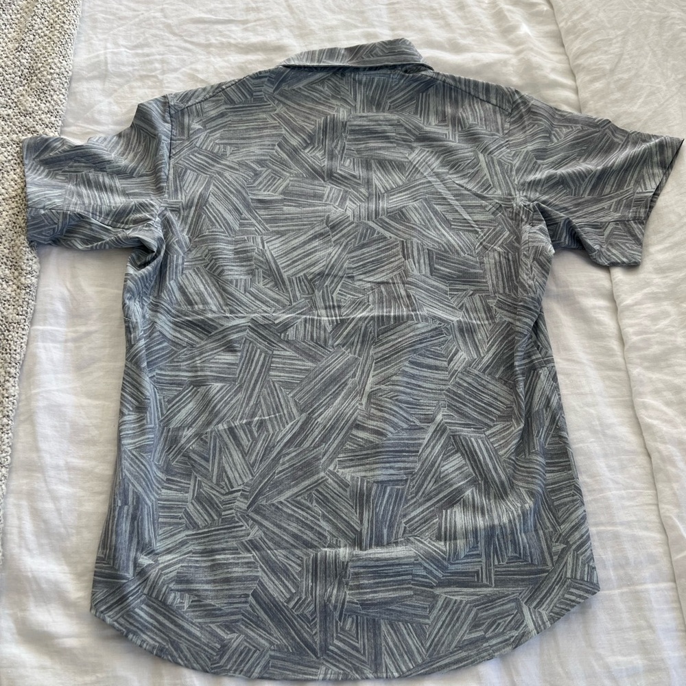 lululemon Airing Easy Camp Short Sleeve - Picture 4 of 5